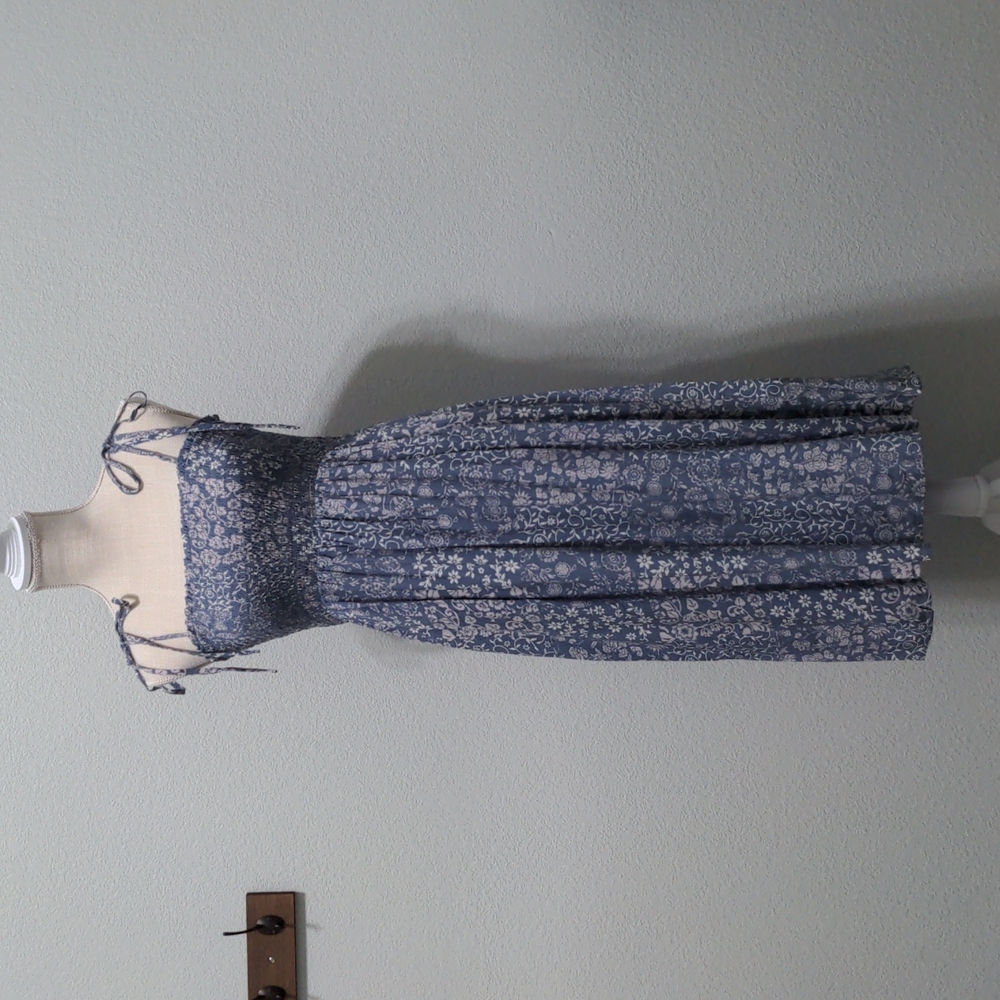 Forever 21 Smocked Tie-strap Floral Blue Dress S